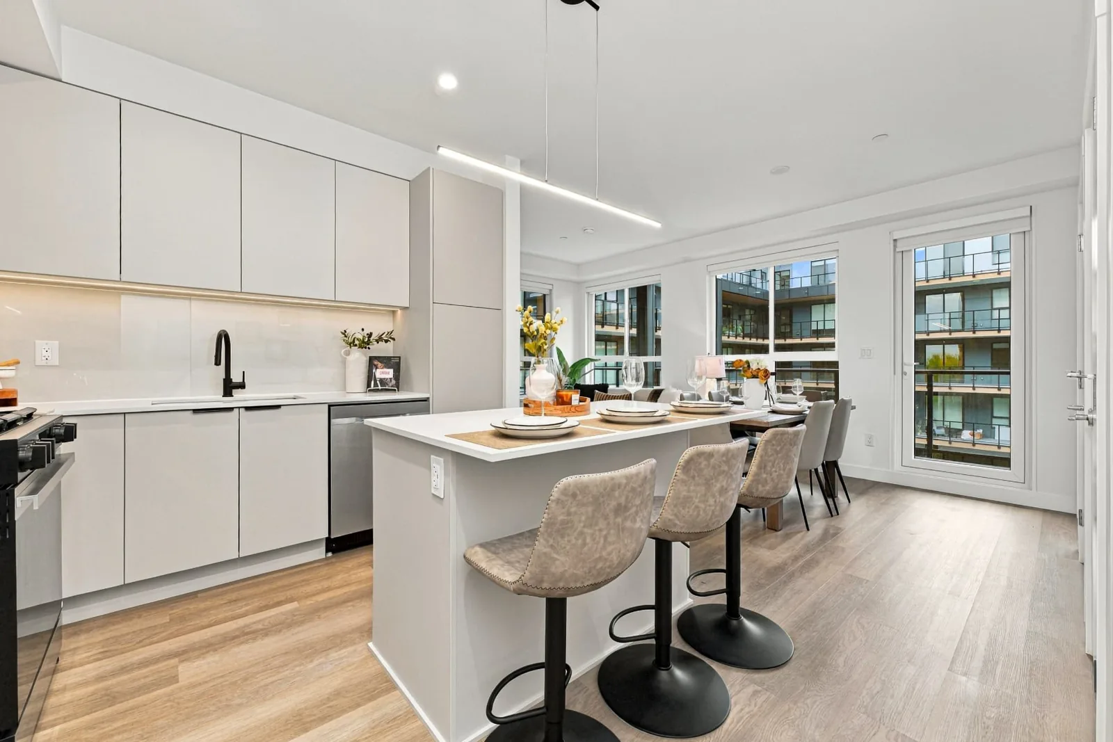 Staged Home A423 at Scott + 77 North Delta, picture 1 of 18