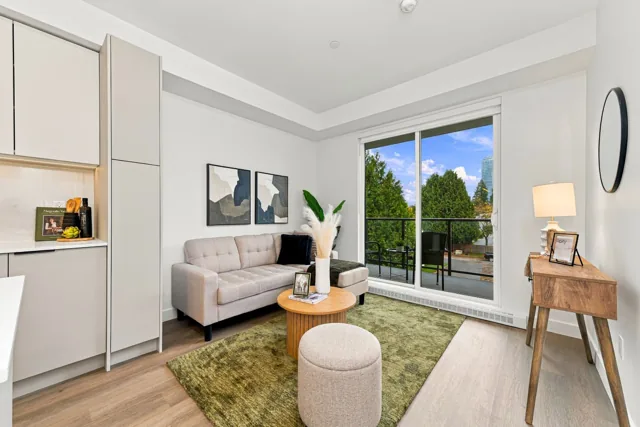 Staged Home A313 at Scott + 77, thumbnail of picture 6
