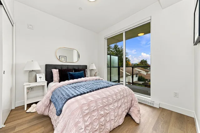 Staged Home A309 at Scott + 77, thumbnail of picture 18