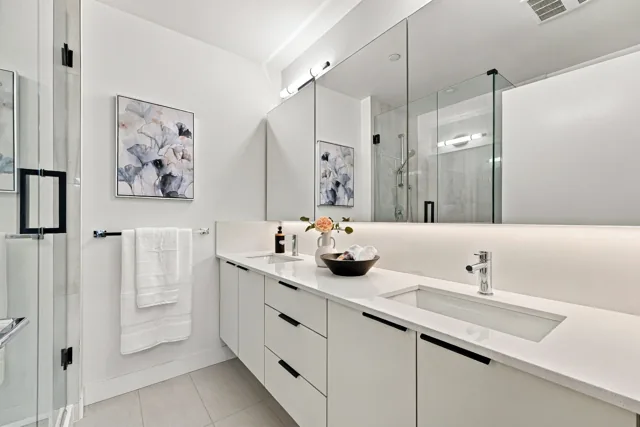 Staged Home A309 at Scott + 77, thumbnail of picture 16