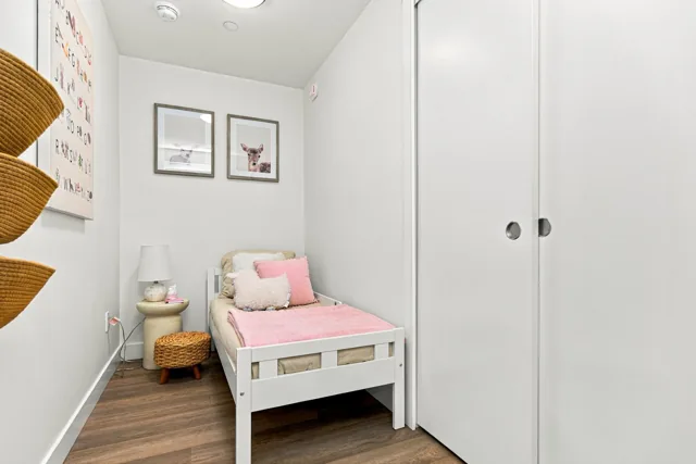 Staged Home A309 at Scott + 77, thumbnail of picture 19