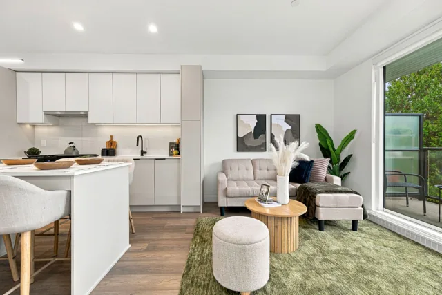 Staged Home A313 at Scott + 77, thumbnail of picture 8