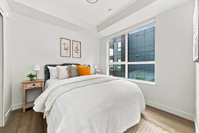 Staged Home A423 at Scott + 77, thumbnail of picture 9