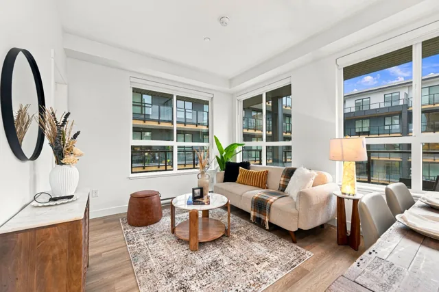 Staged Home A423 at Scott + 77, thumbnail of picture 8