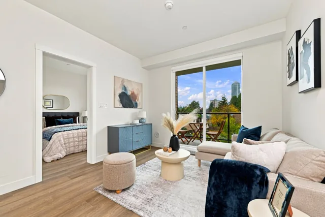 Staged Home A309 at Scott + 77, thumbnail of picture 13