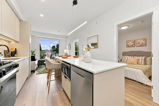 Staged Home A313 at Scott + 77, thumbnail of picture 3