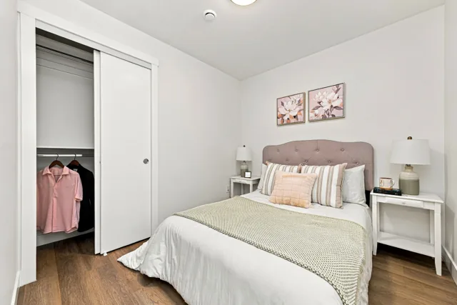 Staged Home A313 at Scott + 77, thumbnail of picture 9
